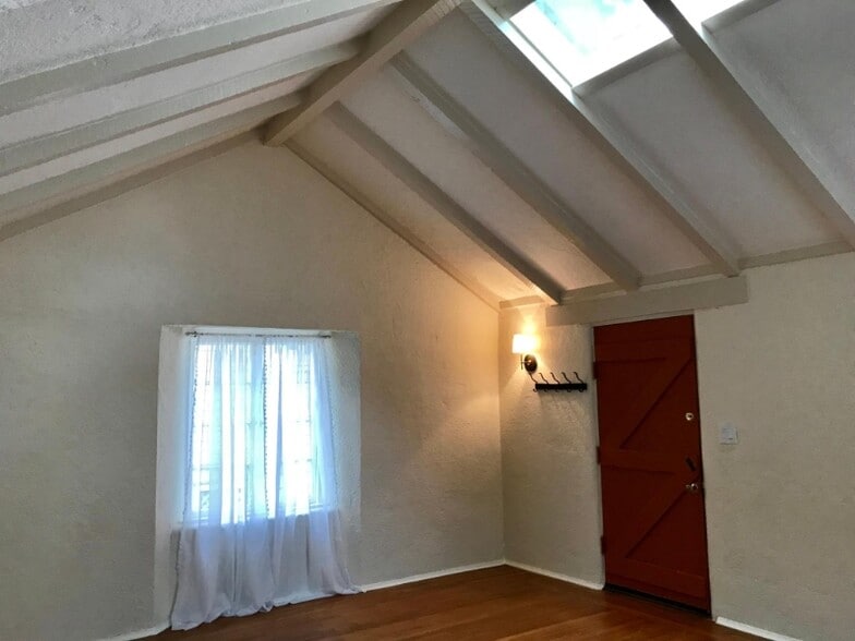 Building Photo - 1826 Berkeley Way