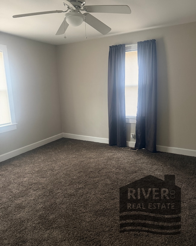 Building Photo - 112 Garfield Ave