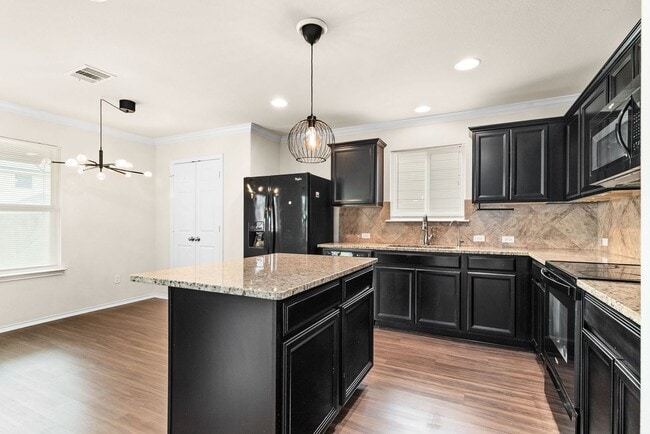 Building Photo - 9311 Sandyford Ct