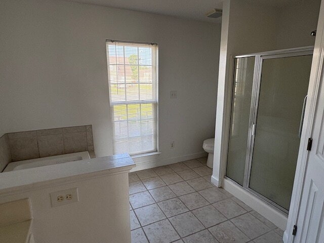 Building Photo - 320 S Square Dr