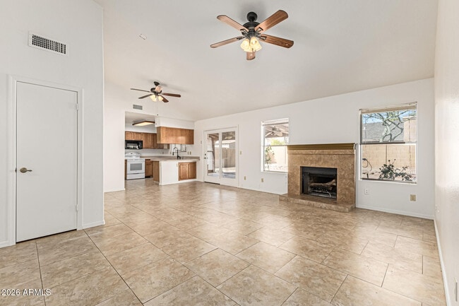 Building Photo - 8820 W Alice Ave