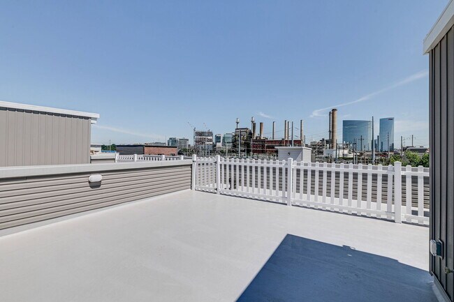 Building Photo - 2636 Annin St