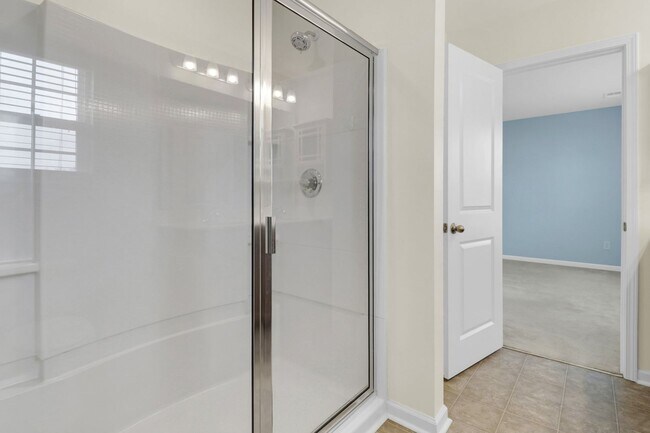 Building Photo - Modern Comfort & Easy Living in Ladson
