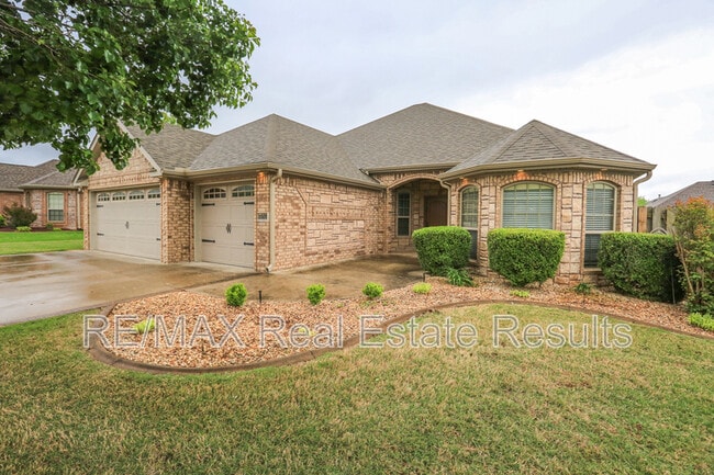 Building Photo - 3505 SW Cranbrook Ave