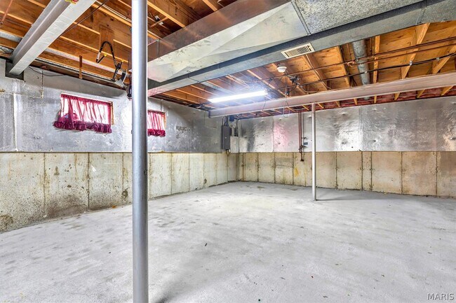 Building Photo - 1409 Oakhall Manor Ct