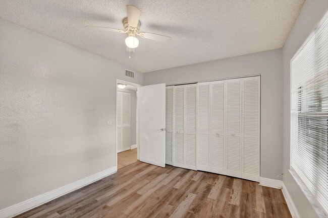 Building Photo - 1400 Windorah Way