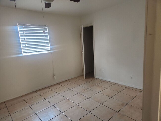 Building Photo - Spacious Centrally Located Home