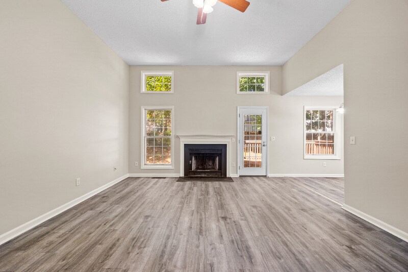 Building Photo - 4215 Mantua Way