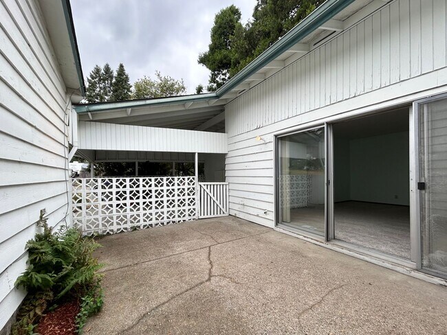 Building Photo - sw114th