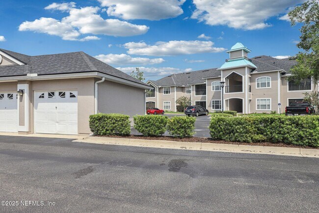 Building Photo - 225 Presidents Cup Way