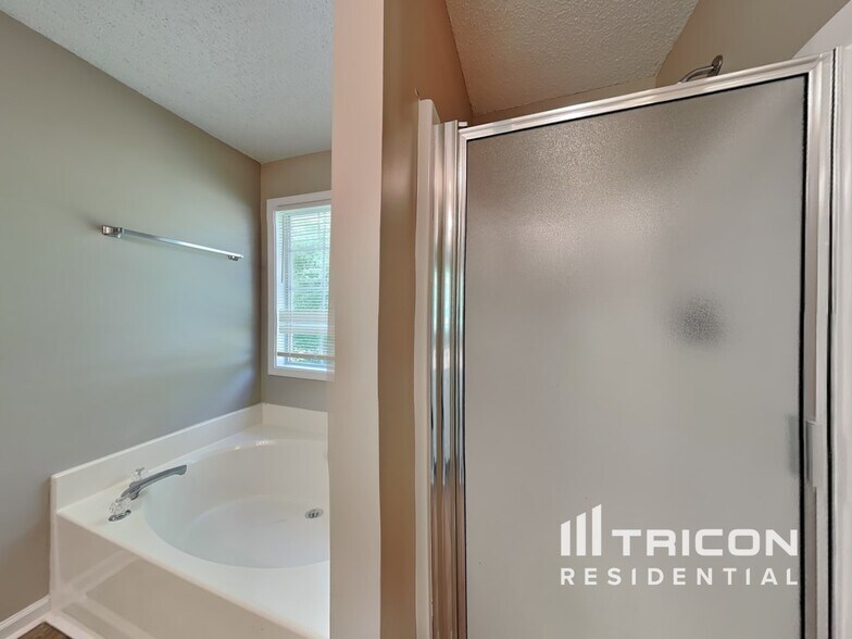 Building Photo - 200 Sasnett Dr