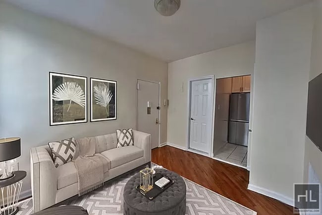 Primary Photo - East 73rd Street