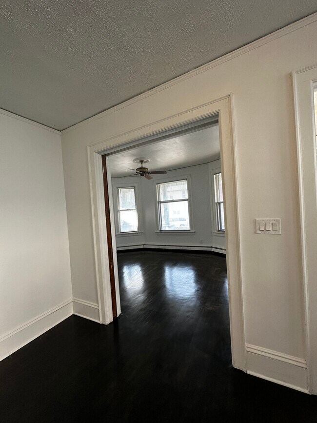 Building Photo - 3919 W Vliet St