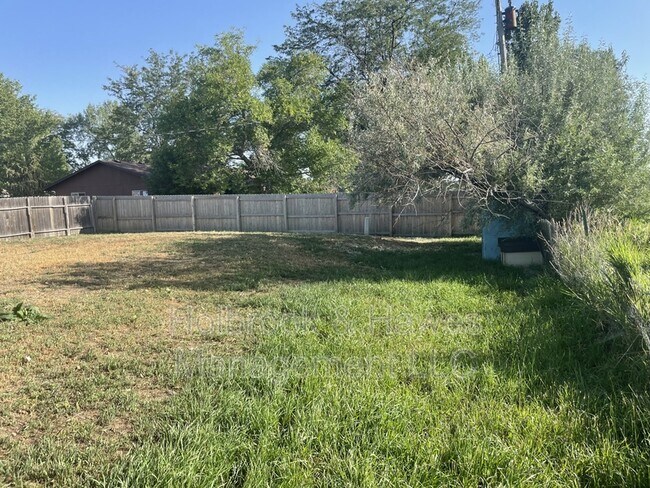 Building Photo - 3613 Highland Dr