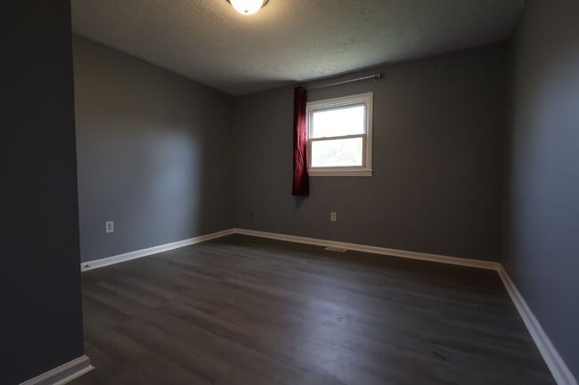 Building Photo - 308 Larkwood Dr