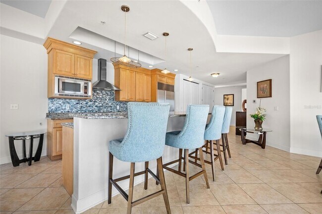 Building Photo - 1375 Beach Rd