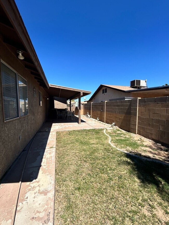 Building Photo - 2783 W 29th Ln