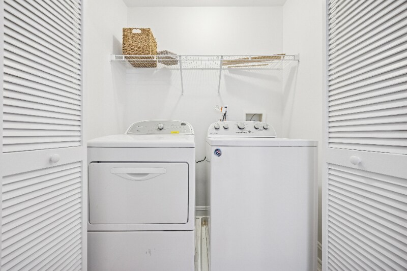 Building Photo - 7518 Lawn St