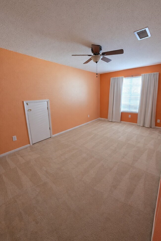 Building Photo - 15914 Pinyon Creek Dr