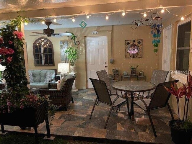 Building Photo - 527 Eastview Rd