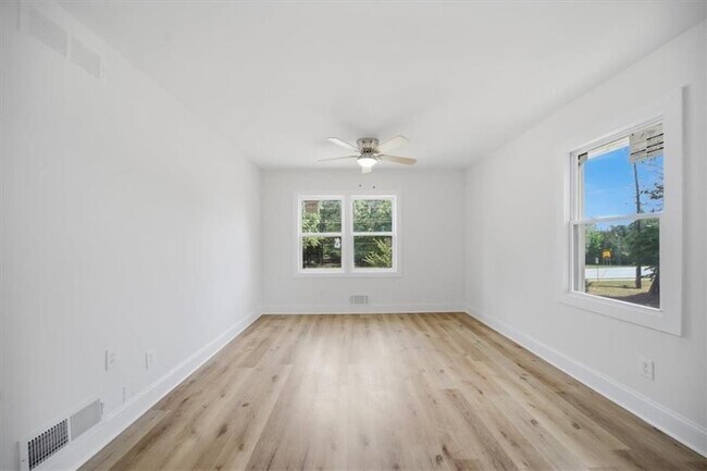 Building Photo - 1073 Grayson Pkwy