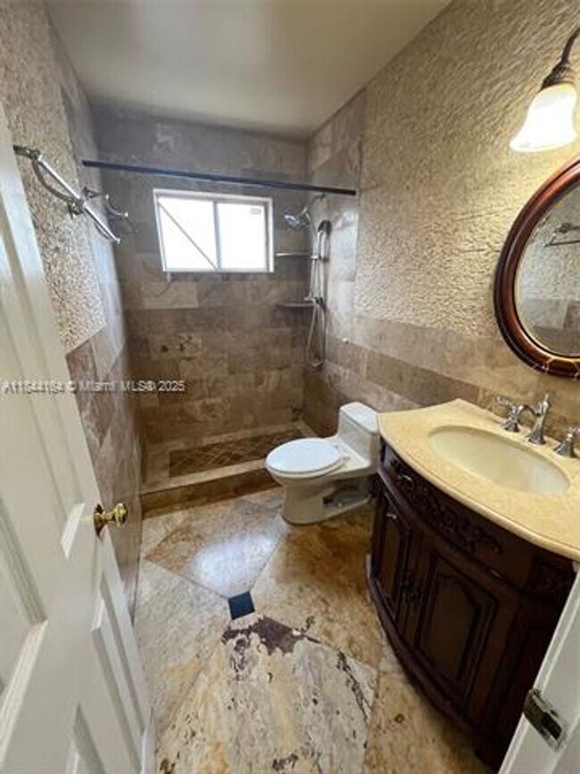 Building Photo - 10511 SW 145th Ct