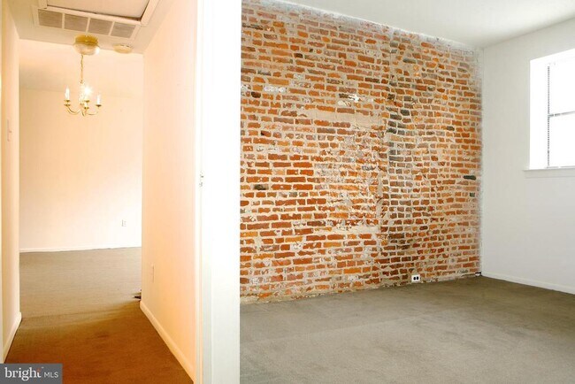 Building Photo - 2031 South St