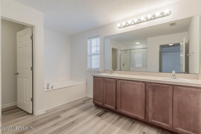 Building Photo - 12181 Hazelmoor Ct