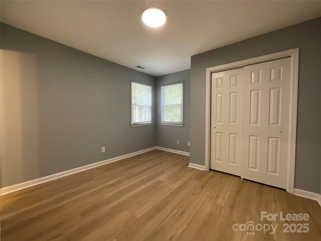 Building Photo - 8733 Canter Post Dr