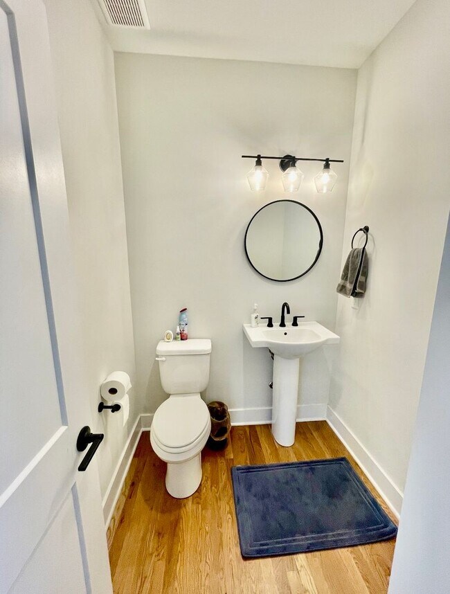 Building Photo - **HIGH-END EAST NASHVILLE HOME IN A 32-HOME BOUTIQUE COMMUNITY WITH GREEN SPACE**