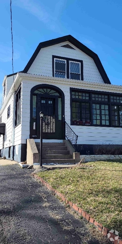 Building Photo - 5915 Saranac Ave