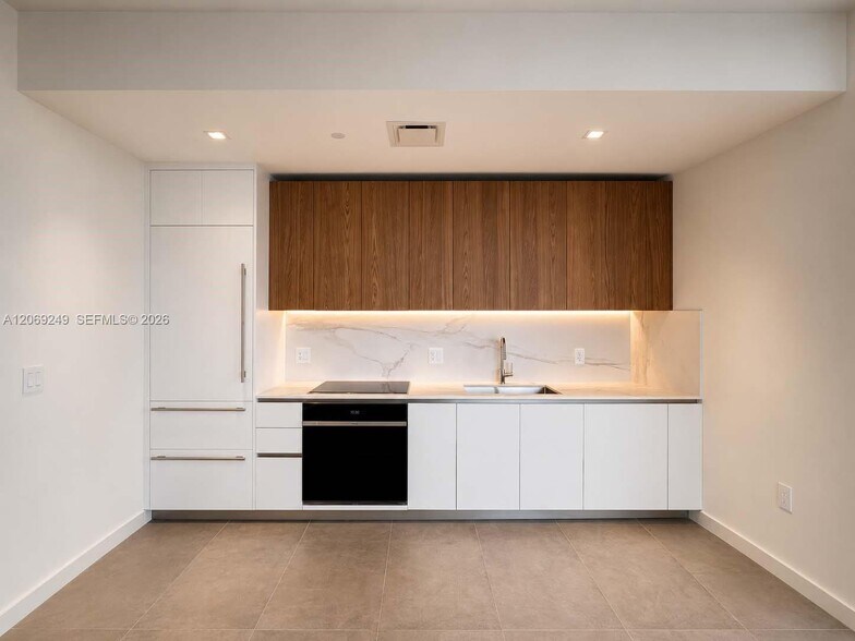 Building Photo - 1400 Biscayne Blvd