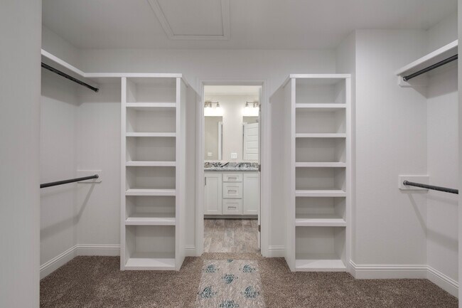 Building Photo - 1711 2nd Ave