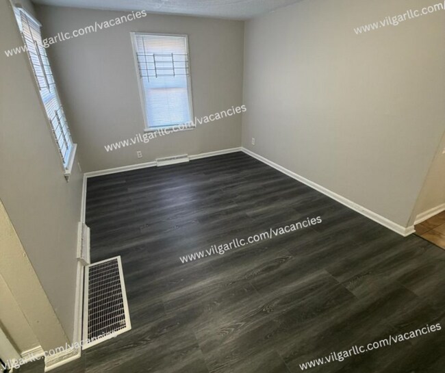 Building Photo - Spacious & well-appointed 3-Bedroom • 1-Bathroom Home