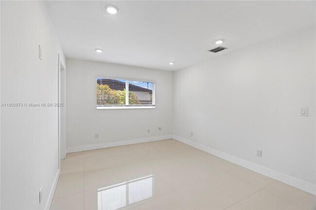 Building Photo - 10501 SW 53rd St