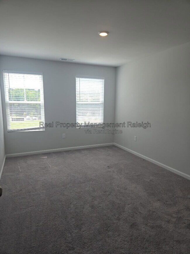 Building Photo - 1029 Aberleigh Ln