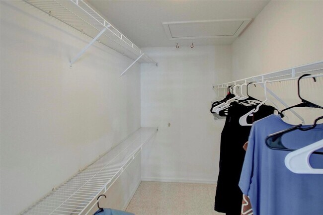 Building Photo - 143 Braemar Ave