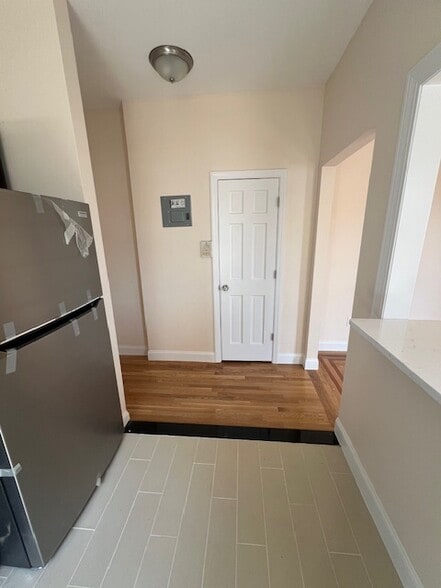 Building Photo - 371 95th St