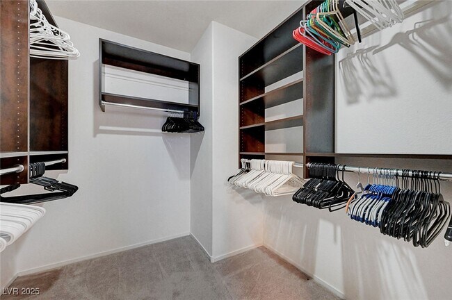 Building Photo - 5470 Logville St