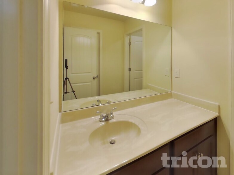 Building Photo - 2348 Centenary Way Ct