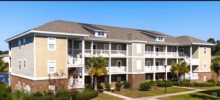 Building Photo - Beautiful 2BR/2BA Condo with Scenic Pond V...
