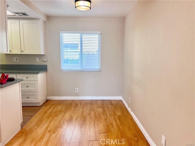 Building Photo - 8615 Beverly Park Pl