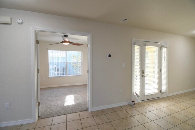 Building Photo - 735 Loblolly Bay Dr