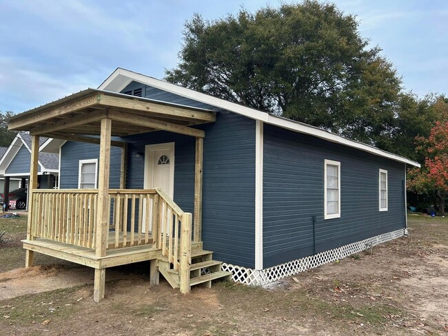 Building Photo - 3 Bedroom 1 Bath House Available for Rent in Petal