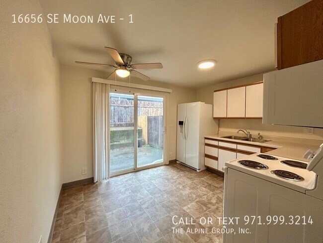 Building Photo - 16656 SE Moon Ave