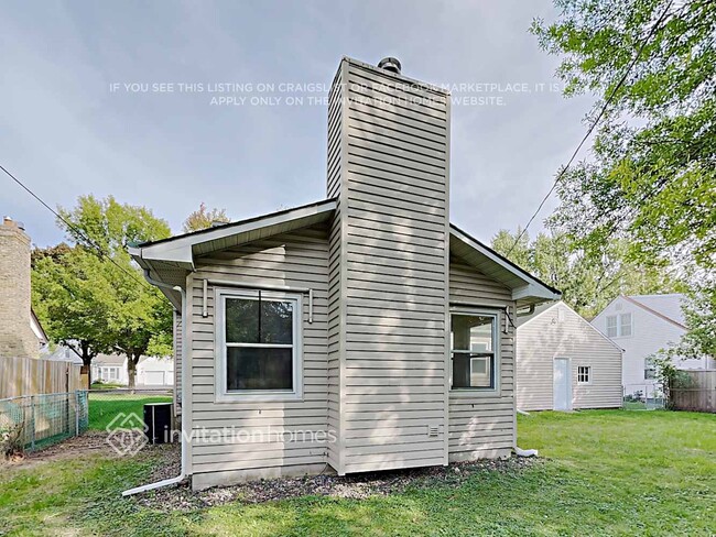 Building Photo - 6432 2nd Ave S