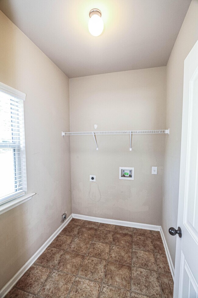 Building Photo - 1357 Highwoods Pass