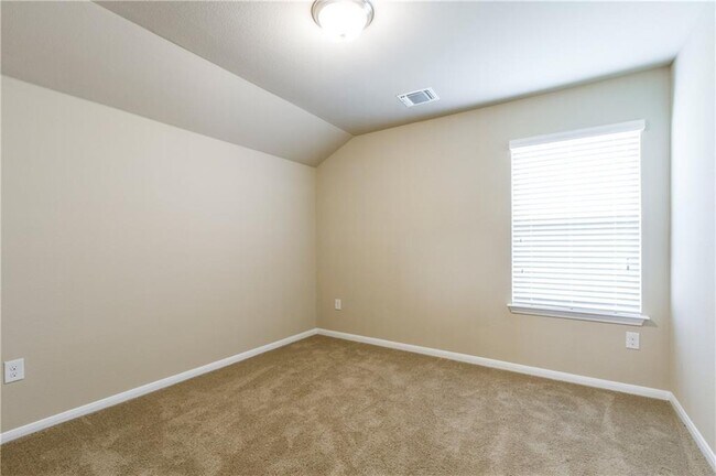 Building Photo - 6521 Ranchito Dr