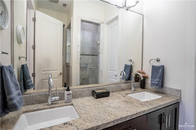 Building Photo - 21 Olympia Ave