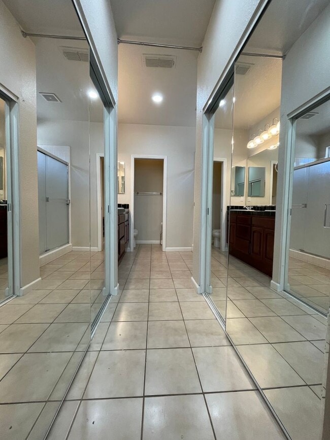 Building Photo - Fireplace in Living Room, Backyard Patio, Hardwood and Laminate Flooring